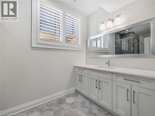 3087 Lakeshore Road, Burlington, ON - Indoor