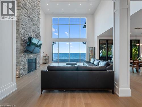 140 Secord Lane, Burlington, ON - Indoor Photo Showing Living Room With Fireplace