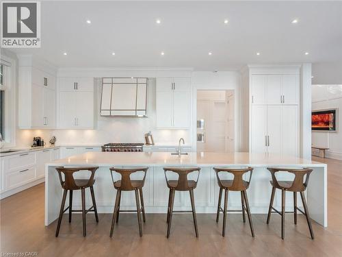 140 Secord Lane, Burlington, ON - Indoor Photo Showing Kitchen With Upgraded Kitchen