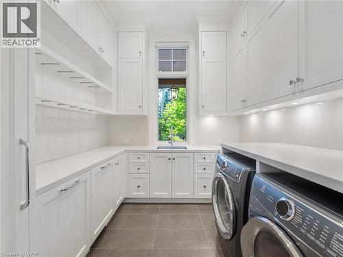 140 Secord Lane, Burlington, ON - Indoor Photo Showing Laundry Room