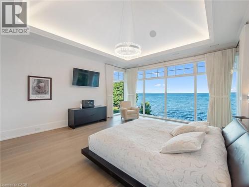 140 Secord Lane, Burlington, ON - Indoor Photo Showing Bedroom