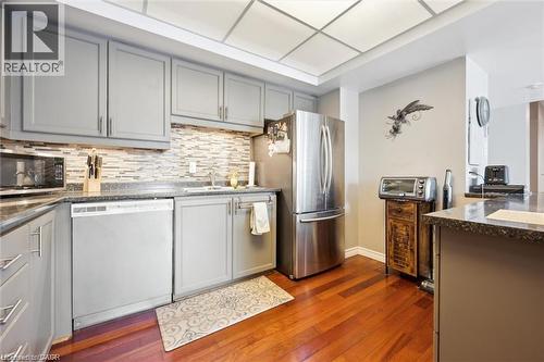 3267 King Street E Unit# 204, Kitchener, ON - Indoor Photo Showing Kitchen With Stainless Steel Kitchen