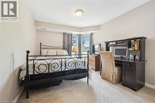 3267 King Street E Unit# 204, Kitchener, ON - Indoor Photo Showing Bedroom