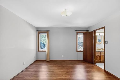 37 Optimist Way, Winnipeg, MB - Indoor Photo Showing Other Room