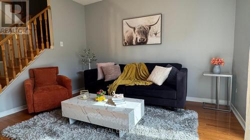 Family Room - 3255 Redpath Circle, Mississauga, ON - Indoor Photo Showing Living Room