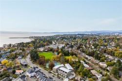 105-1720 Fairfield Rd Victoria, BC V8S 1G3