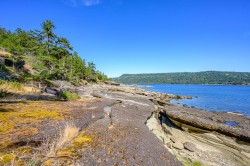 6552 East Rd Denman Island, BC V0R 1T0