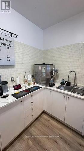 891 Bank Street, Ottawa, ON 