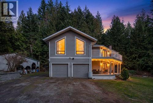 7905 97A Highway, Mara, BC - Outdoor With Deck Patio Veranda