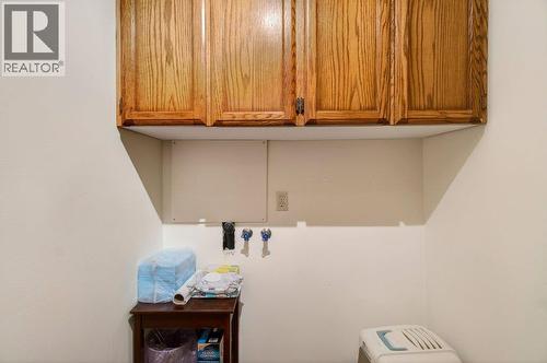 7905 97A Highway, Mara, BC - Indoor Photo Showing Other Room