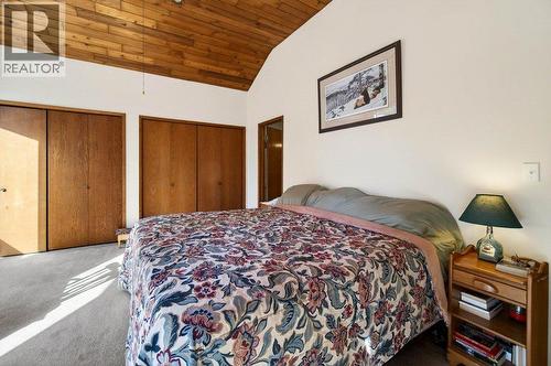 7905 97A Highway, Mara, BC - Indoor Photo Showing Bedroom