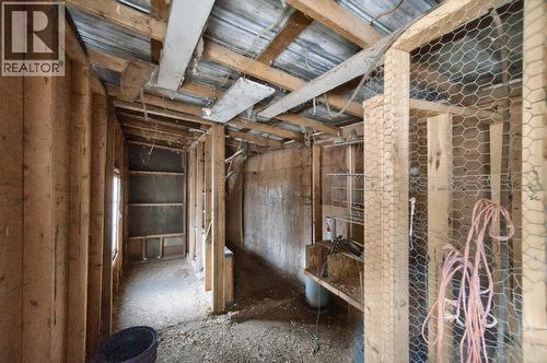 7905 97A Highway, Mara, BC - Indoor