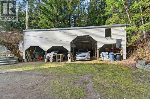 7905 97A Highway, Mara, BC - Outdoor With Deck Patio Veranda