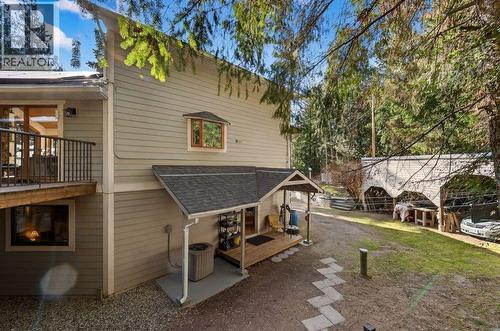 7905 97A Highway, Mara, BC - Outdoor