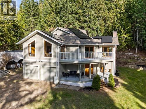 7905 97A Highway, Mara, BC - Outdoor With Deck Patio Veranda