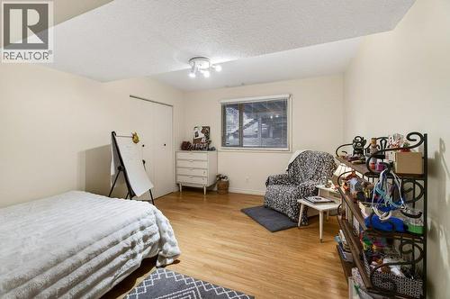 7905 97A Highway, Mara, BC - Indoor Photo Showing Bedroom