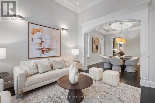 459 Deer Ridge Drive, Kitchener, ON - Indoor Photo Showing Living Room