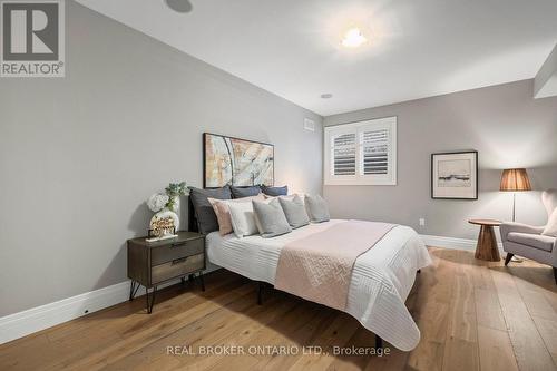 459 Deer Ridge Drive, Kitchener, ON - Indoor Photo Showing Bedroom