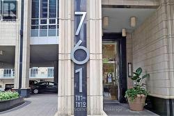 2213 - 761 BAY STREET Toronto, ON M5G 2R2