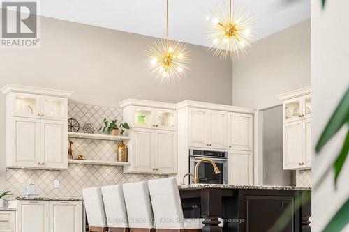324 Hedley Way, Ottawa, ON - Indoor Photo Showing Kitchen