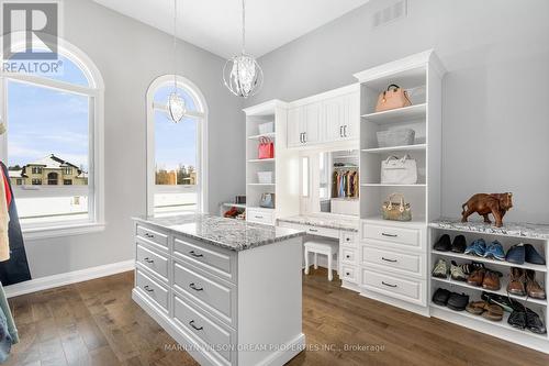 324 Hedley Way, Ottawa, ON - Indoor Photo Showing Kitchen