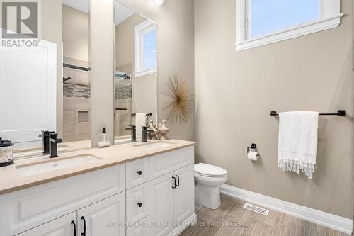 324 Hedley Way, Ottawa, ON - Indoor Photo Showing Bathroom