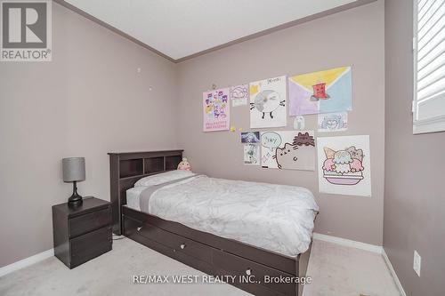 1976 Edenwood Drive, Oshawa, ON - Indoor Photo Showing Bedroom