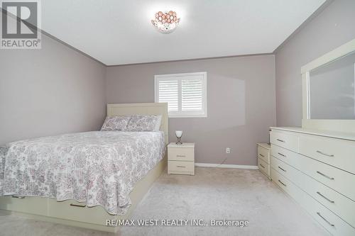 1976 Edenwood Drive, Oshawa, ON - Indoor Photo Showing Bedroom