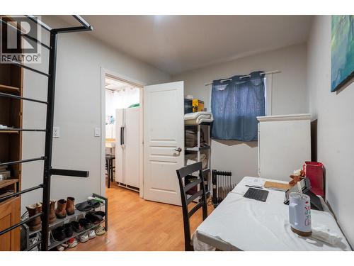 602 & 604 Brentwood Avenue, Kamloops, BC - Indoor