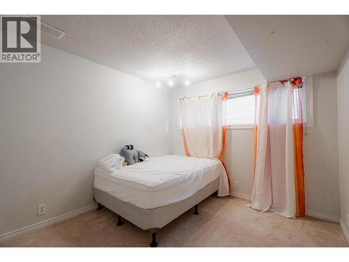 602 & 604 Brentwood Avenue, Kamloops, BC - Indoor Photo Showing Bedroom