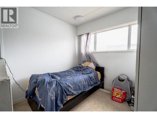602 & 604 Brentwood Avenue, Kamloops, BC - Indoor Photo Showing Bedroom