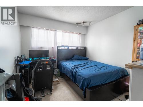 602 & 604 Brentwood Avenue, Kamloops, BC - Indoor Photo Showing Bedroom