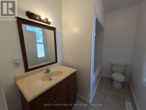 Upper unit 4 pc bath - 87 Maple Avenue, Barrie, ON - Indoor Photo Showing Bathroom