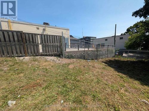 Backyard L shaped - 87 Maple Avenue, Barrie, ON - Outdoor