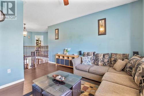 56 Lockheed Crescent, Brampton, ON - Indoor Photo Showing Living Room