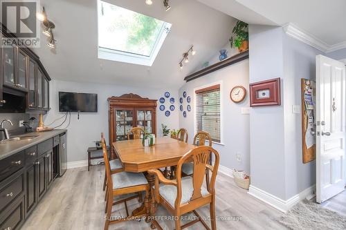 447 Woodman Avenue, London East (East G), ON - Indoor Photo Showing Dining Room