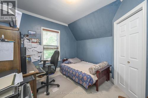 447 Woodman Avenue, London East (East G), ON - Indoor Photo Showing Bedroom
