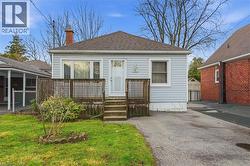 263 EAST 15TH Street  Hamilton, ON L9A 4G4