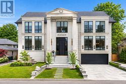 192 LORD SEATON ROAD Toronto, ON M2P 1K9