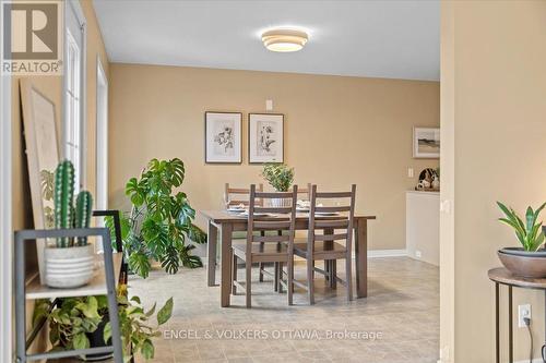 1332 Henry Farm Drive, Ottawa, ON - Indoor Photo Showing Dining Room