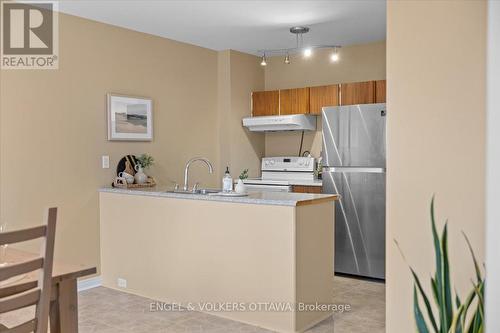 1332 Henry Farm Drive, Ottawa, ON - Indoor