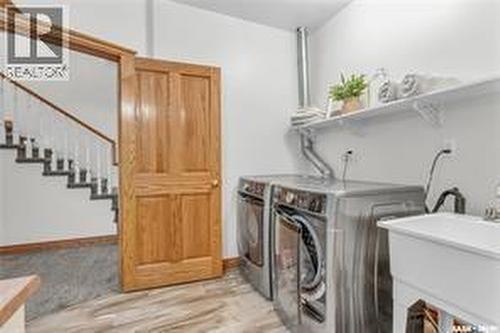 Atcheynum Acreage, Battle River Rm No. 438, SK - Indoor Photo Showing Laundry Room