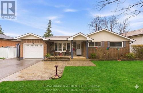 98 APPLEWOOD CRESCENT  Whitby (Blue Grass Meadows), ON L1N 2E7