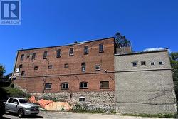 75 MANITOBA STREET Bracebridge (Macaulay), ON P1L 2B2