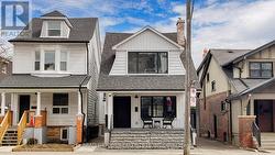111 WOODBINE AVENUE Toronto, ON M4L 3P1