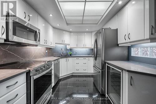 1404 - 160 George Street, Ottawa, ON - Indoor Photo Showing Kitchen