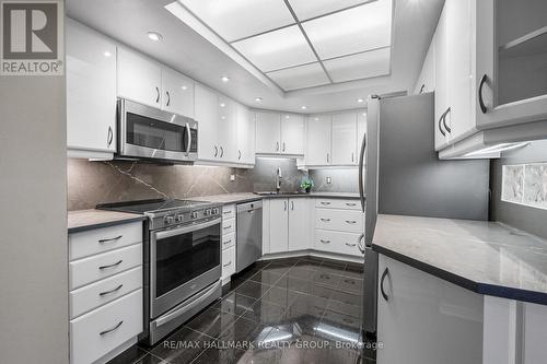1404 - 160 George Street, Ottawa, ON - Indoor Photo Showing Kitchen