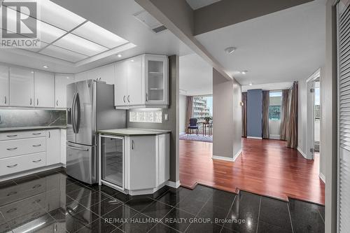 1404 - 160 George Street, Ottawa, ON - Indoor Photo Showing Kitchen