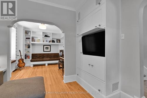Showing Built-ins - 280 Flora Street, Ottawa, ON - Indoor Photo Showing Other Room
