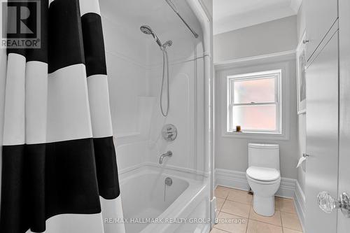4Piece Bathroom (Tub/Shower) - 280 Flora Street, Ottawa, ON - Indoor Photo Showing Bathroom